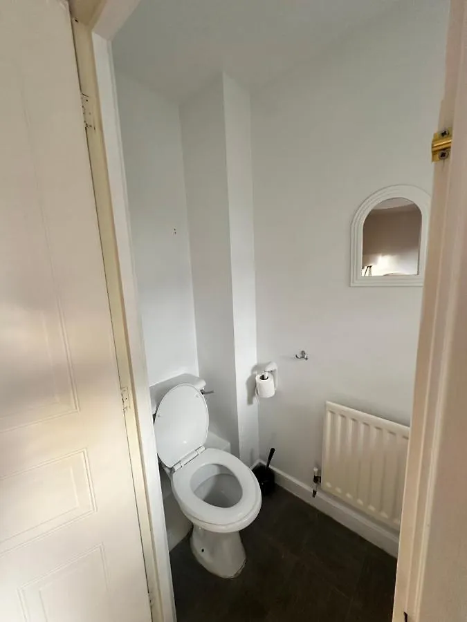 3 Bedroom House 2 Stops From London Bridge Holiday home